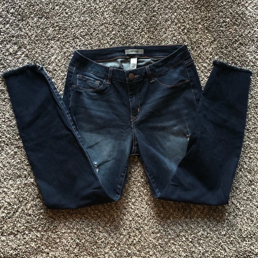 Charlotte Russe size 8 cropped jeans